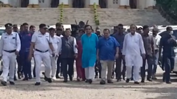 কী করবেন ধনখড়