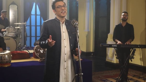 বাস্তবে নয়, কবির কল্পনায় ধরা দিলেন সৌরসেনী, প্রকাশিত হল অনুপম রায়ের ‌'‌দারুণ’‌