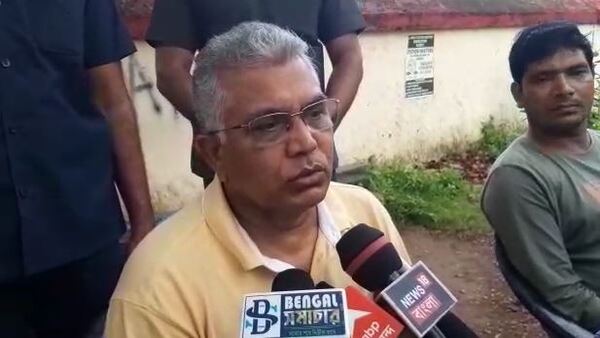 নরমে গরমে তৃণমূলকে তীব্র আক্রমণ