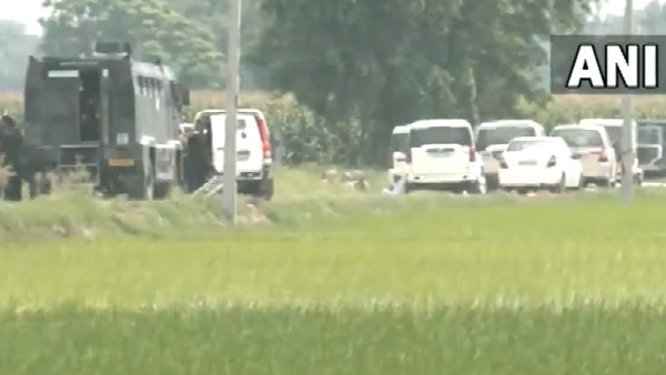 পাঞ্জাবে এনকাউন্টার, পুলিশের গুলিতে খতম মুসওয়ালা হত্যার দুই দুষ্কৃতী পাঞ্জাবে এনকাউন্টার, পুলিশের গুলিতে খতম মুসওয়ালা হত্যার দুই দুষ্কৃতী