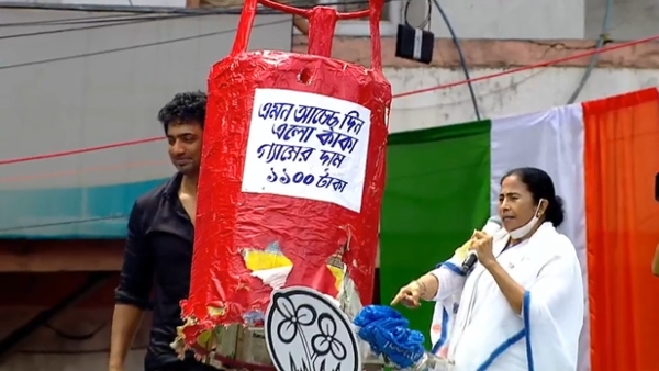 রান্নার গ্যাস নিয়ে নিশানা