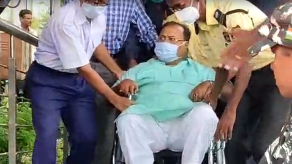 ষড়যন্ত্রের শিকার