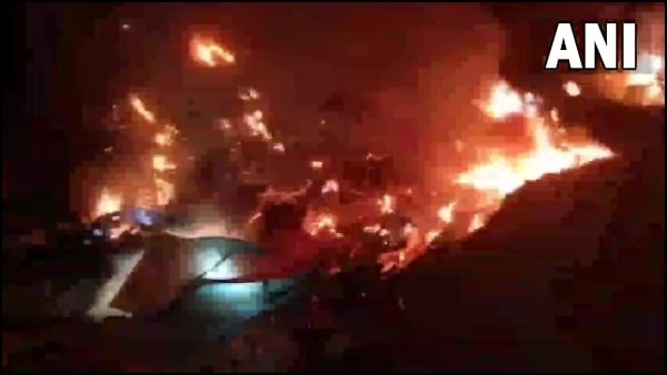 শহিদ দুই পাইলট শহিদ দুই পাইলট