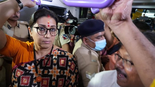 কি জানিয়েছিলেন স্মৃতি ইরানি?