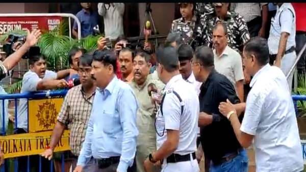 স্বমেজাজে অনুব্রত