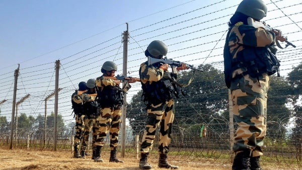 মোদী ও কেন্দ্রীয় সরকারকে নিশানা
