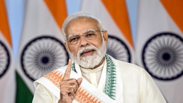 মোদীকে শান্তি কমিশনের সদস্যের প্রস্তাব