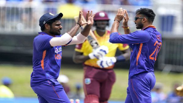 ওয়েস্ট ইন্ডিজ ১০০!