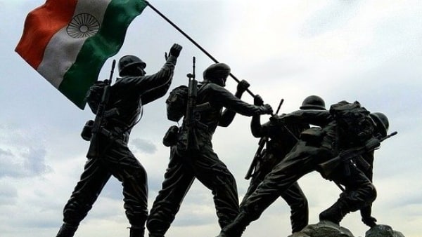 বীরত্ব পুরষ্কার কারা পাচ্ছেন ?
