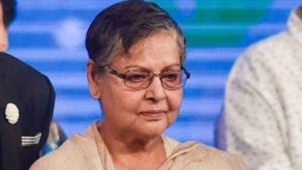 সিনেমা থেকে বিদায় নেন রাখী