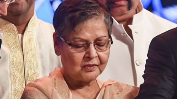 শশী কাপুর ও অমিতাভ বচ্চনের সঙ্গে জুটি বাঁধেন