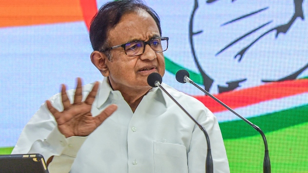 পি চিদম্বরম বনাম দিগ্বিজয় সিং রাজ্যসভার বিরোধী দলনেতার পদে