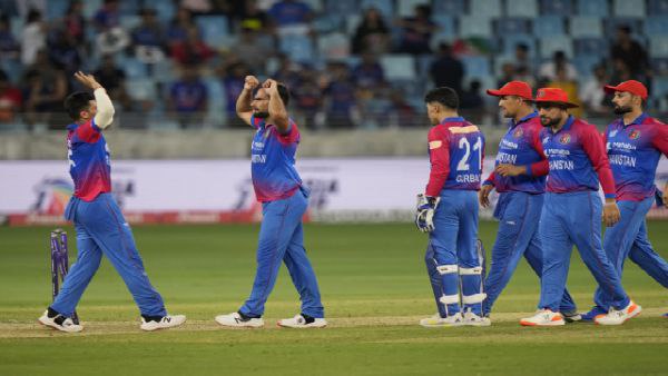 ভেঙে যায় আফগান ব্যাটিং
