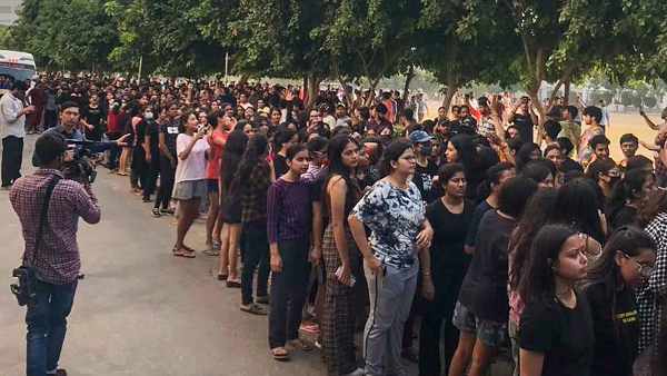 অভিযুক্তের জামিনের আবেদন