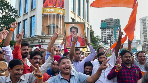 উদ্ধবপন্থী শিবসেনার বিনা প্রতিদ্বন্দ্বিতায় জয়ী হওয়ার পথ পরিষ্কার