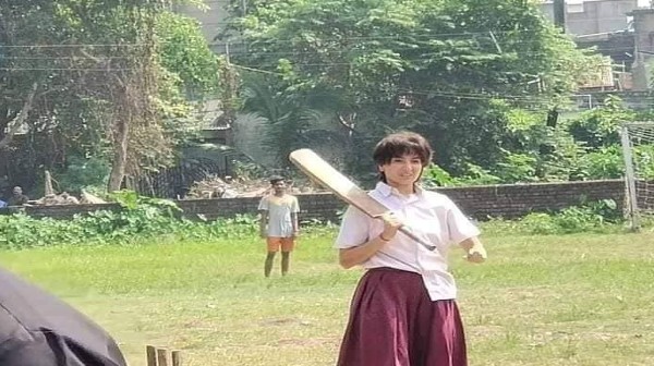 আন্দুলে রাজমাঠে চাকদাহ এক্সপ্রেসের শ্যুটিং সারলেন অনুষ্কা শর্মা আন্দুলে রাজমাঠে চাকদাহ এক্সপ্রেসের শ্যুটিং সারলেন অনুষ্কা শর্মা