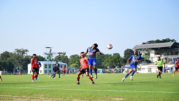 কলকাতা লিগের ম্যাচে লজ্জার হার ইস্টবেঙ্গলের কলকাতা লিগের ম্যাচে লজ্জার হার ইস্টবেঙ্গলের