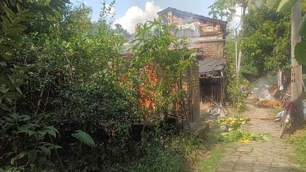 বাড়িতে সিলিন্ডার ফেটে গুরুতর জখম ১১, বাড়িতে সিলিন্ডার ফেটে গুরুতর জখম ১১,
