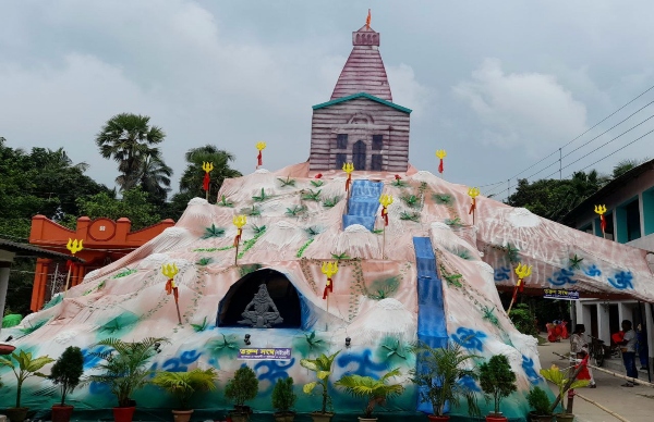 উৎসবে প্রতি বছর তিন-চারমাস ধরে অর্থনৈতিক কর্মকাণ্ড