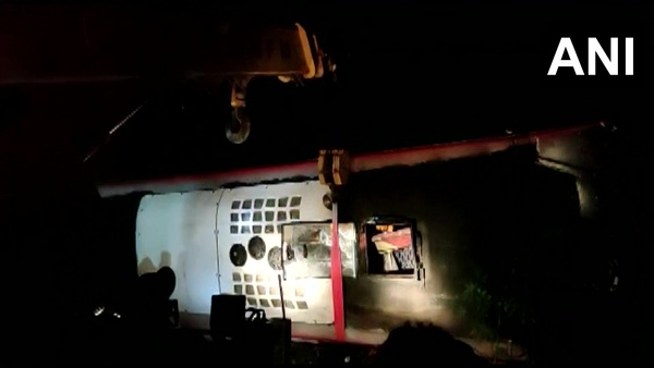 বেসরকারি বাসের গতি বেশি থাকায় দুর্ঘটনা