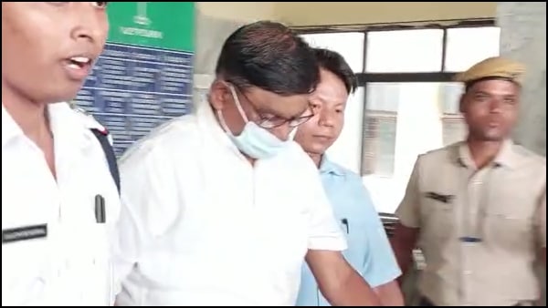 ইডির স্ক্যানারে মানিক ঘনিষ্ঠ
