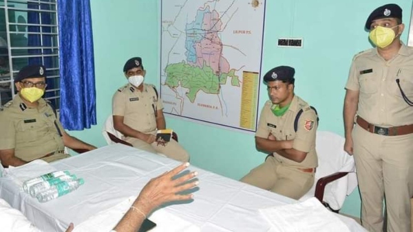 স্থানীয় মানুষের চলাচলের ক্ষেত্রে
