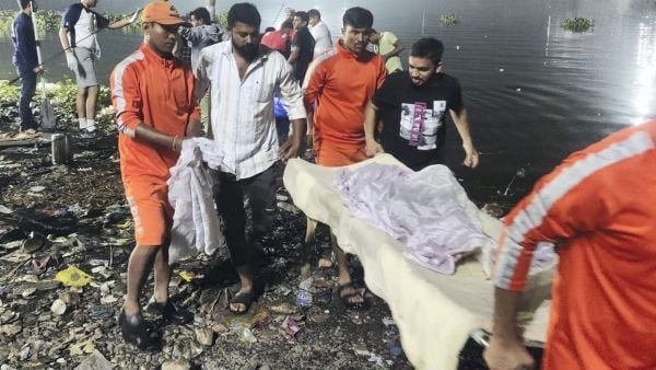 ব্রিজে সেদিন ৪০০ জন ছিলেন