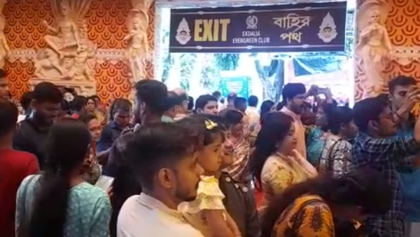 মহাষ্টমীতে জনজোয়ার