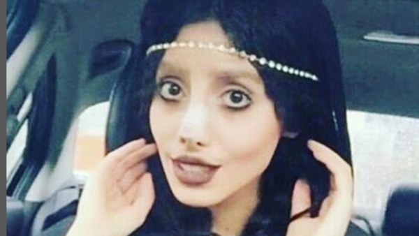 জোম্বি অ্যাঞ্জেলিনার আসল চেহারা প্রকাশ্যে