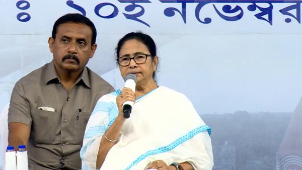 তন্তুজ-মঞ্জুষা নয় এবার জেলায় জেলায় খুলবে বাংলার শাড়ি তন্তুজ-মঞ্জুষা নয় এবার জেলায় জেলায় খুলবে বাংলার শাড়ি