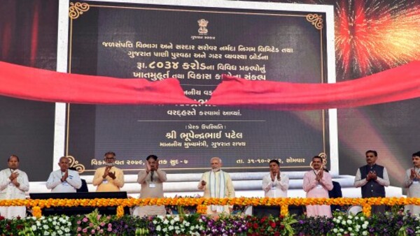 গুজরাতে বহু কোটির প্রকল্পের ভিত্তিপ্রস্তর স্থাপন প্রধানমন্ত্রীর