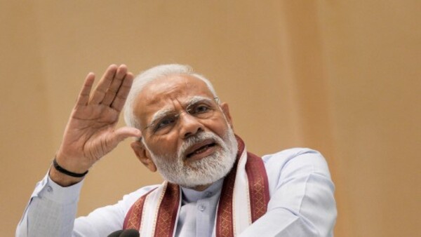 প্রধানমন্ত্রী বাংলা সফরে ভেঙেছিল প্যান্ডেল