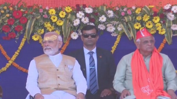 কাজের হিসেব দিতে তিনি এসেছেন