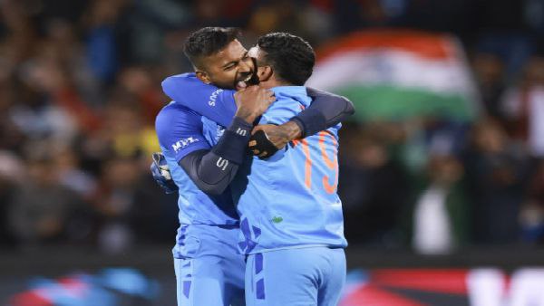 হার্দিককে অধিনায়ক চান শ্রীকান্ত