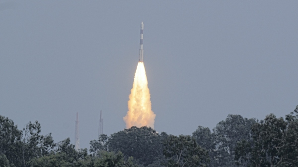 একটি ডেটা সেন্টার তৈরি হচ্ছে!