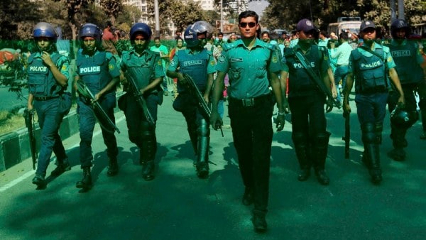 দিল্লি হত্যার ছায়া বাংলাদেশে! দিল্লি হত্যার ছায়া বাংলাদেশে!