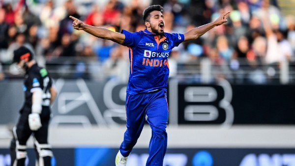 উমরান বাদে চরম ব্যর্থ ভারতীয় বোলিং: