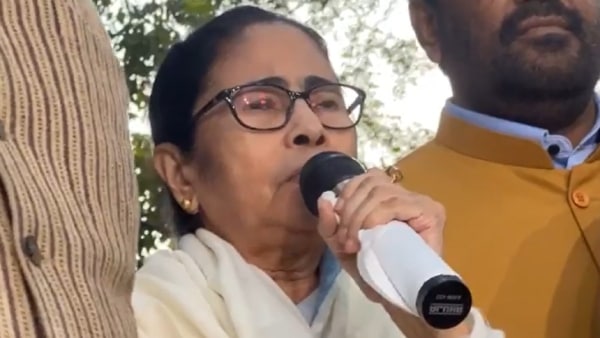 তিক্ত অভিজ্ঞতার কথা শোনালেন মমতা