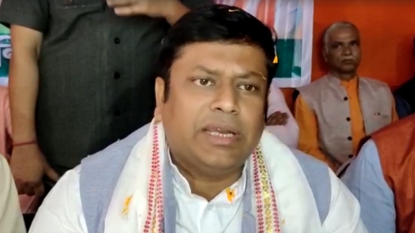 পিসি-ভাইপোর দু’গালে দু’টি থাপ্পড়ের পর ঝালদা কংগ্রেসেরই, বার্তা বিজেপির সুকান্তের পিসি-ভাইপোর দু’গালে দু’টি থাপ্পড়ের পর ঝালদা কংগ্রেসেরই, বার্তা বিজেপির সুকান্তের