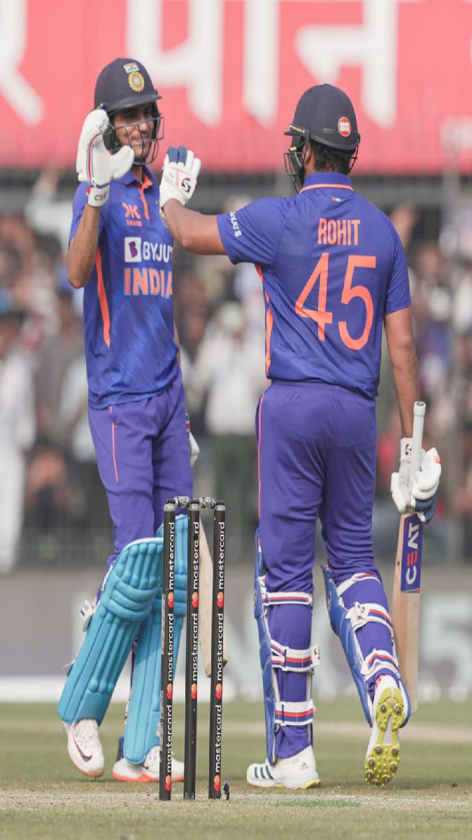 ওপেনিং জুটিতে নয়া রেকর্ড