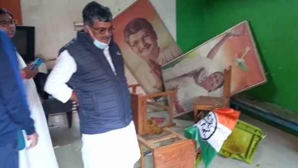 তৃণমূলের গোষ্ঠী দ্বন্দ্বে ভাঙচুর