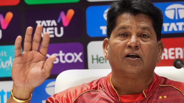 লক্ষ্য ছয় ম্যাচে জয়