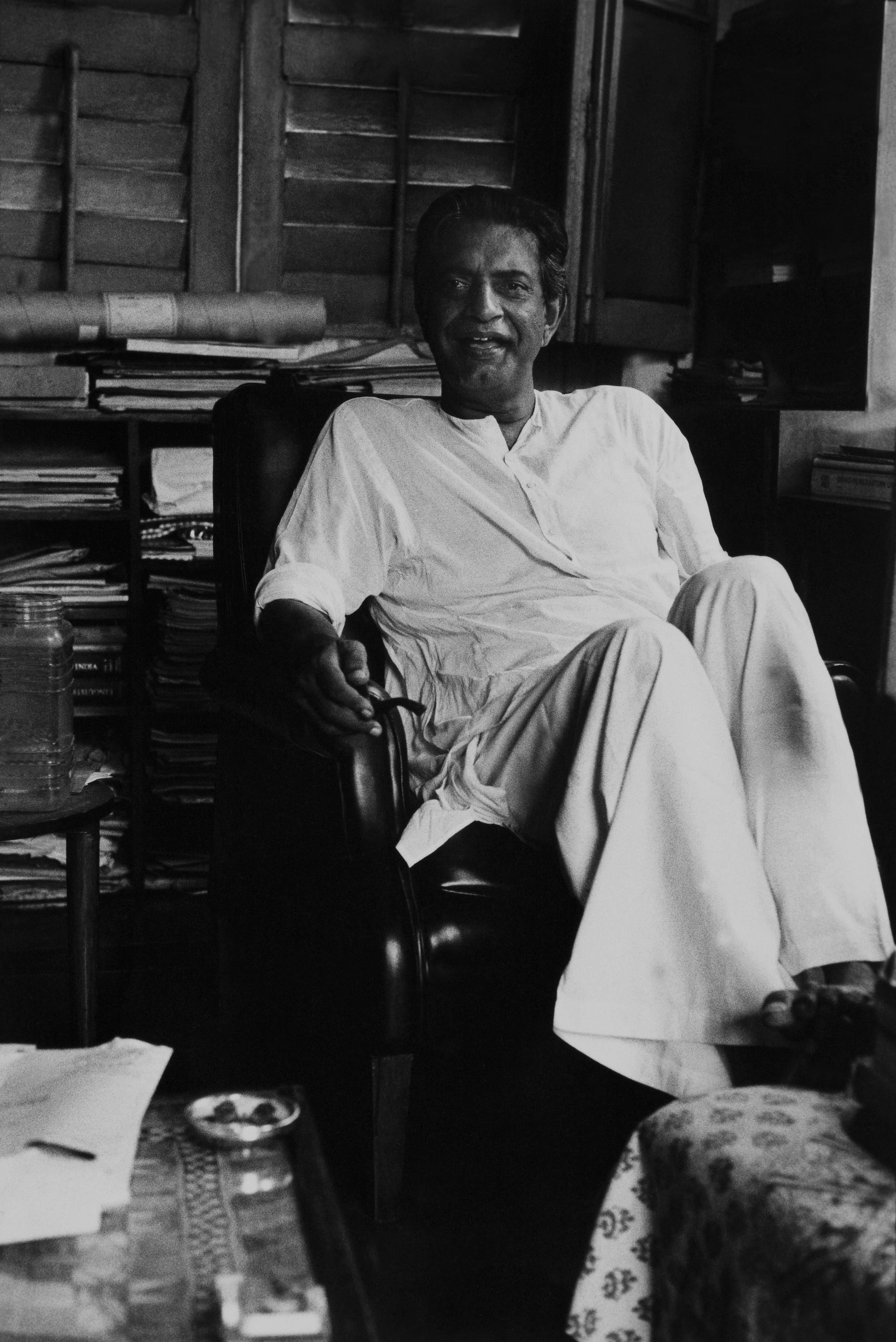 সত্যজিৎ রায় (ছবি কলকাতায় তোলা ১৯৮০ সালে) সত্যজিৎ রায় (ছবি কলকাতায় তোলা ১৯৮০ সালে)