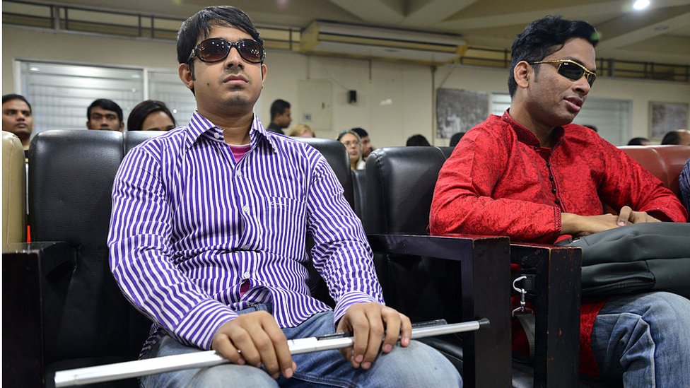 দৃষ্টি প্রতিবন্ধী দৃষ্টি প্রতিবন্ধী