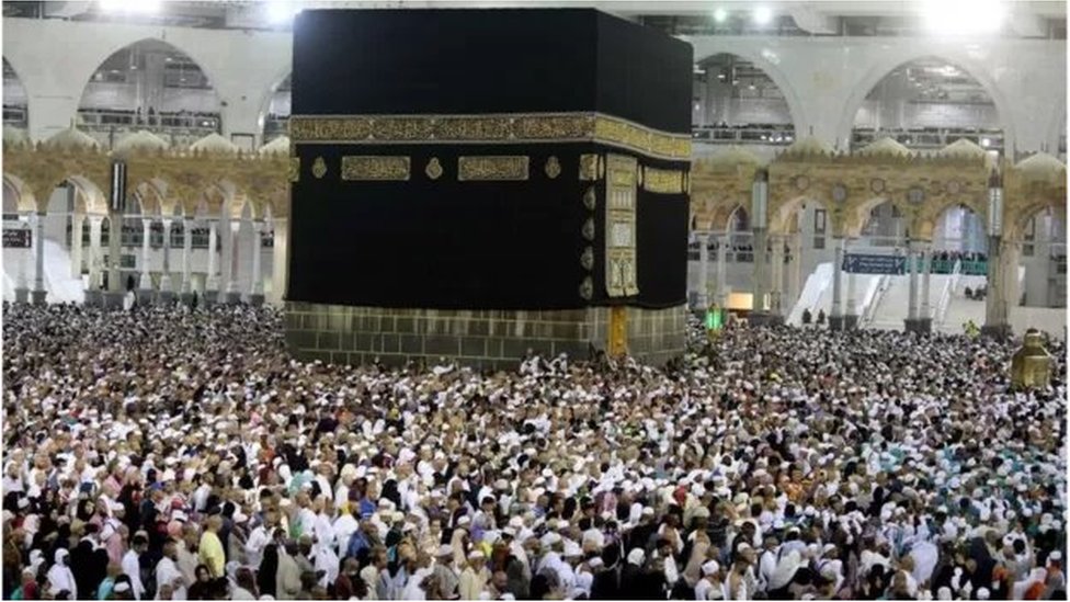 মুসলমানদের সবচেয়ে পবিত্র স্থান কাবা।