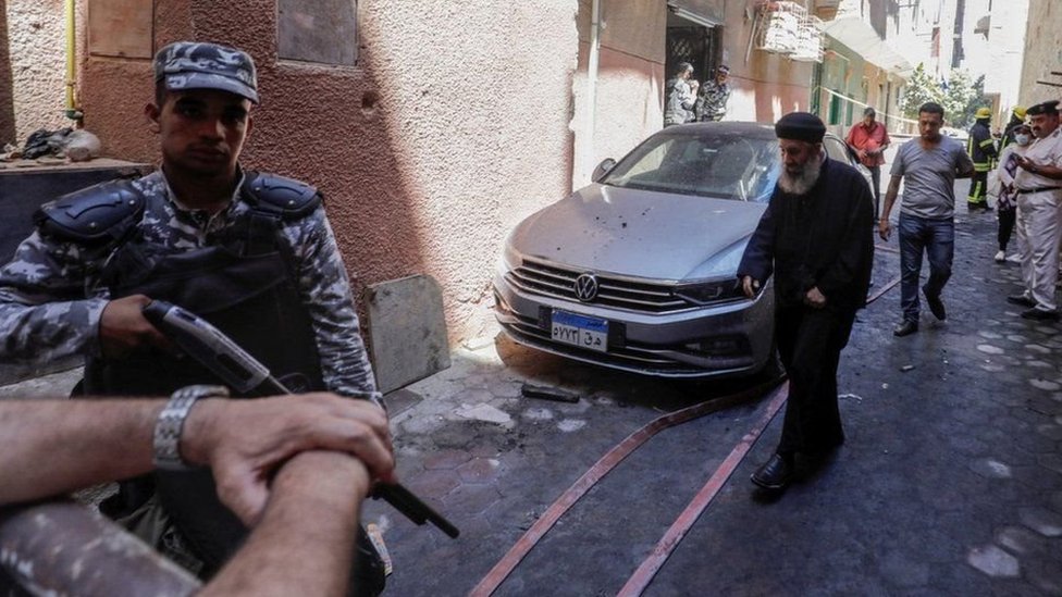 গিজা শহরের একটি কপটিক গির্জায় অগ্নিকাণ্ডে বহু হতাহত হয়েছেন।