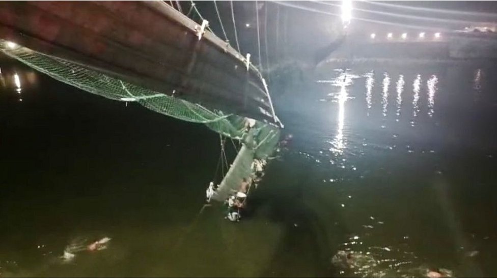 ফিট সার্টিফিকেট ছাড়াই খোলা হয় ব্রিজ