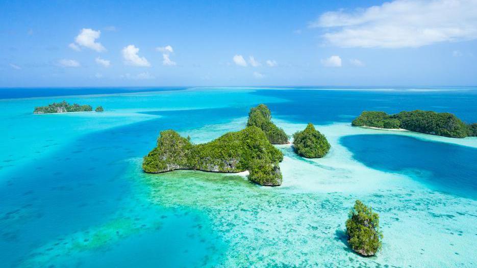 বিশ্বের উপরিভাগের তিন চতুর্থাংশই পানি।