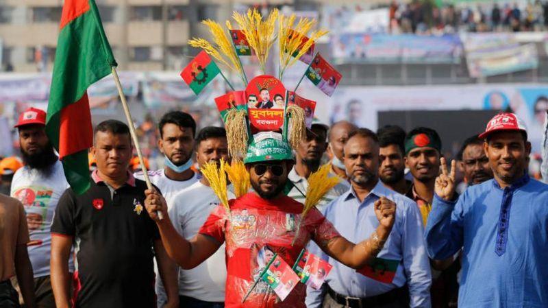 বিএনপি নেতারা বলছেন, তারা নির্দলীয় নিরপেক্ষ সরকার ছাড়া কোন নির্বাচনে যাবে না।